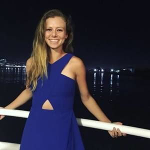 Meet your Posher, Michaela